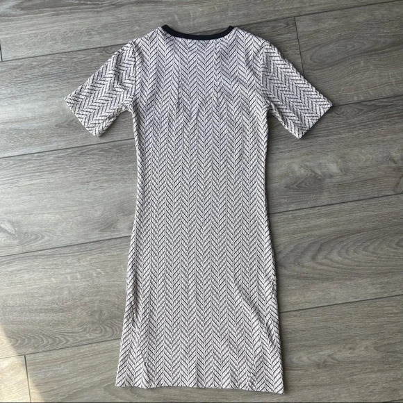 Topshop  Textured Geo Bodycon Dress - Picture 13 of 16